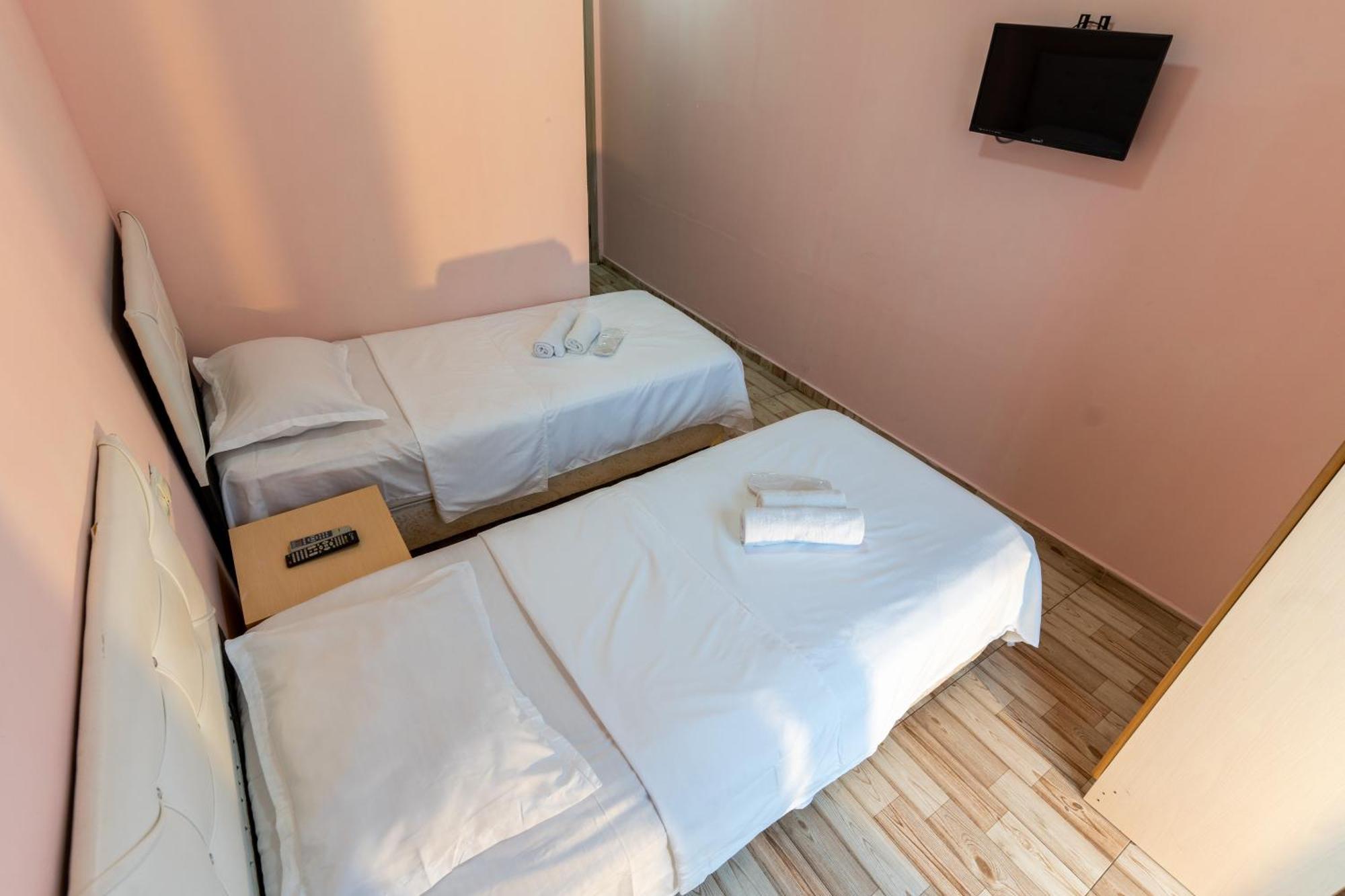 Hotel Ponto Vechio Батуми Екстериор снимка