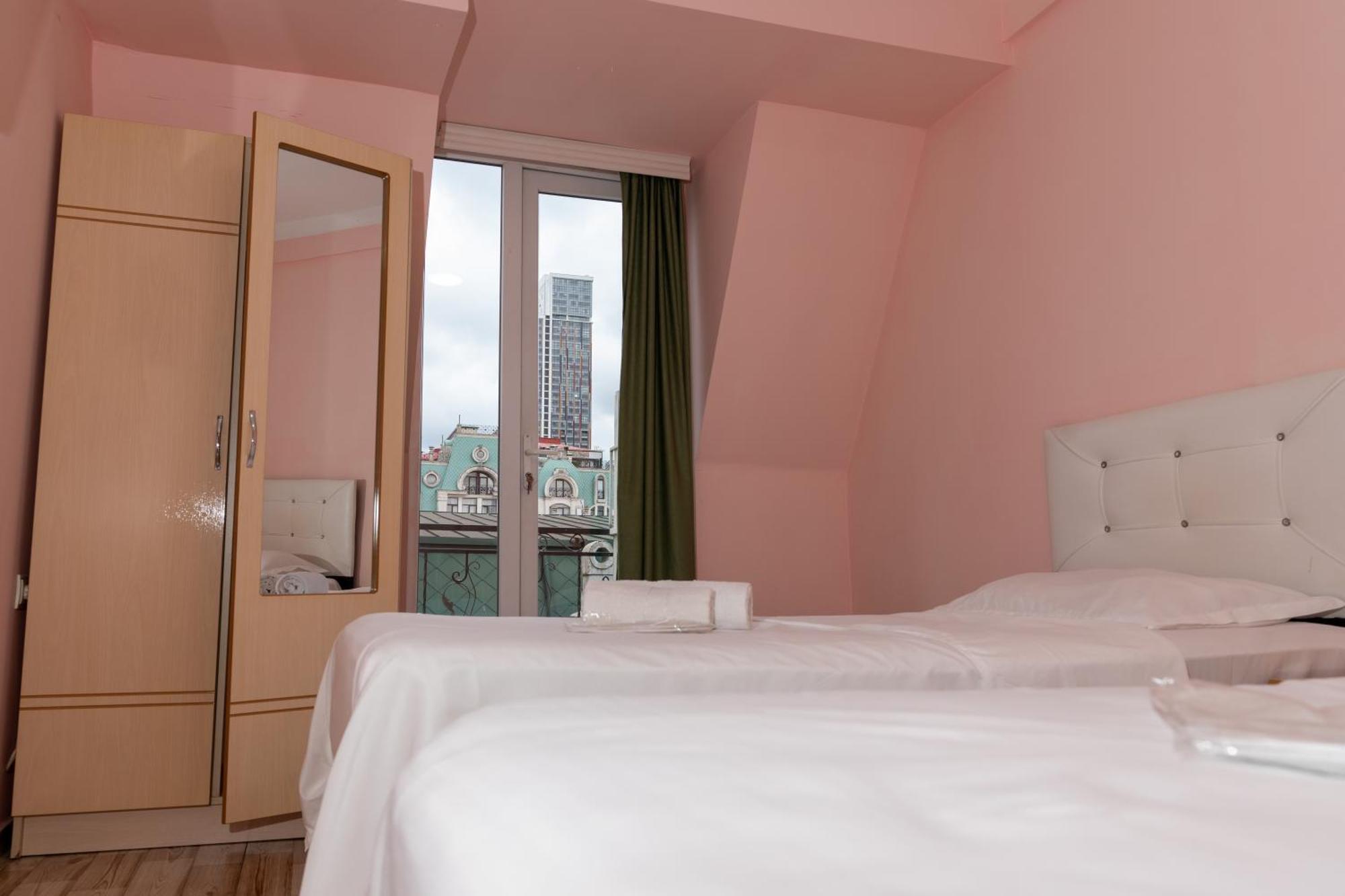 Hotel Ponto Vechio Батуми Екстериор снимка
