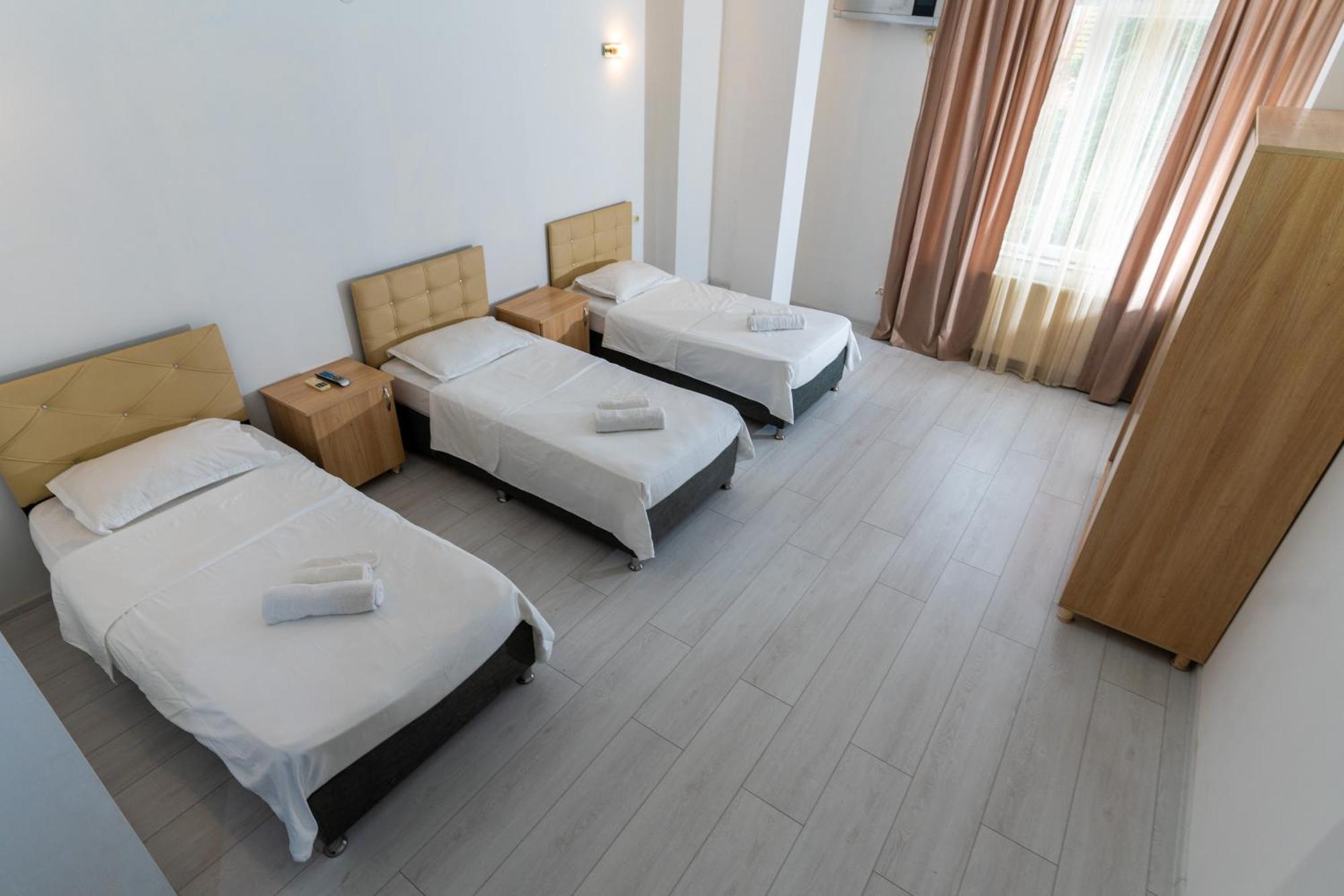 Hotel Ponto Vechio Батуми Екстериор снимка